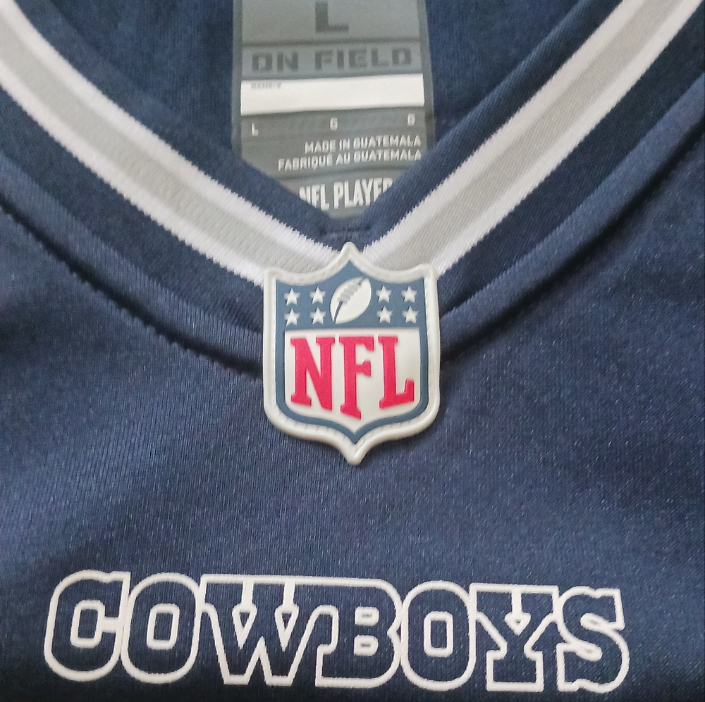 Authentic NFL Dez Bryant Jersey 88 NWT. Size L